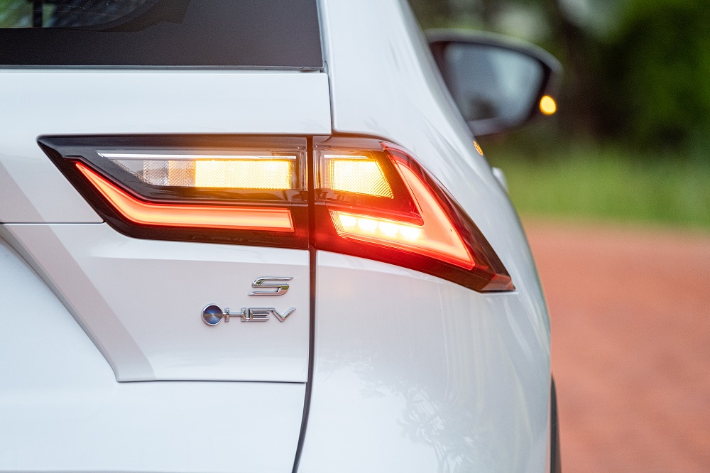 Đèn hậu của Toyota Yaris Cross 2023 cũng là dùng bóng LED toàn phần Đèn hậu của Toyota Yaris Cross 2023 cũng là dùng bóng LED toàn phần