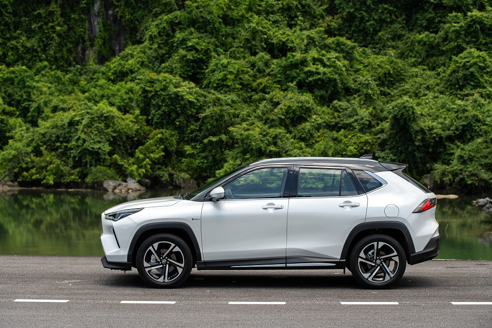 Với bán kính vòng quay 5,2 m, Toyota Yaris Cross sẽ vận hành linh hoạt trong nội thành Với bán kính vòng quay 5,2 m, Toyota Yaris Cross sẽ vận hành linh hoạt trong nội thành