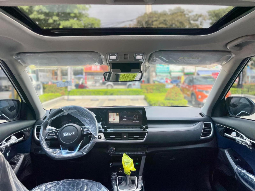 Kia Seltos X-Line có cả hệ thống lọc không khí, điều khiển qua màn hình cảm ứng trung tâm