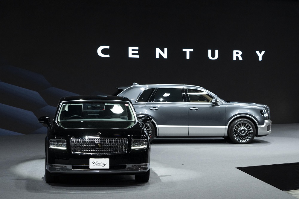 Toyota Century phi&ecirc;n bản sedan v&agrave; SUV