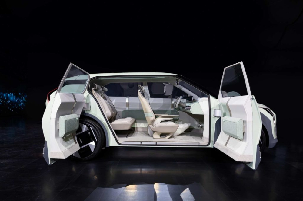 Kia EV3 cũng dùng cửa mở ngược như EV4 Kia EV3 cũng dùng cửa mở ngược như EV4
