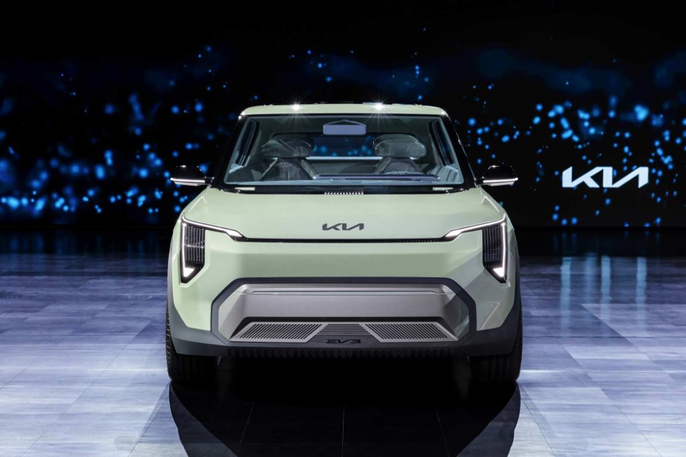 Kia EV3 vừa giống Niro EV 2024 vừa hao hao EV9 và EV5 Kia EV3 vừa giống Niro EV 2024 vừa hao hao EV9 và EV5