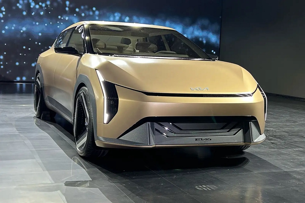 Thoạt nhìn, Kia EV4 trông khá giống đàn anh EV6 Thoạt nhìn, Kia EV4 trông khá giống đàn anh EV6