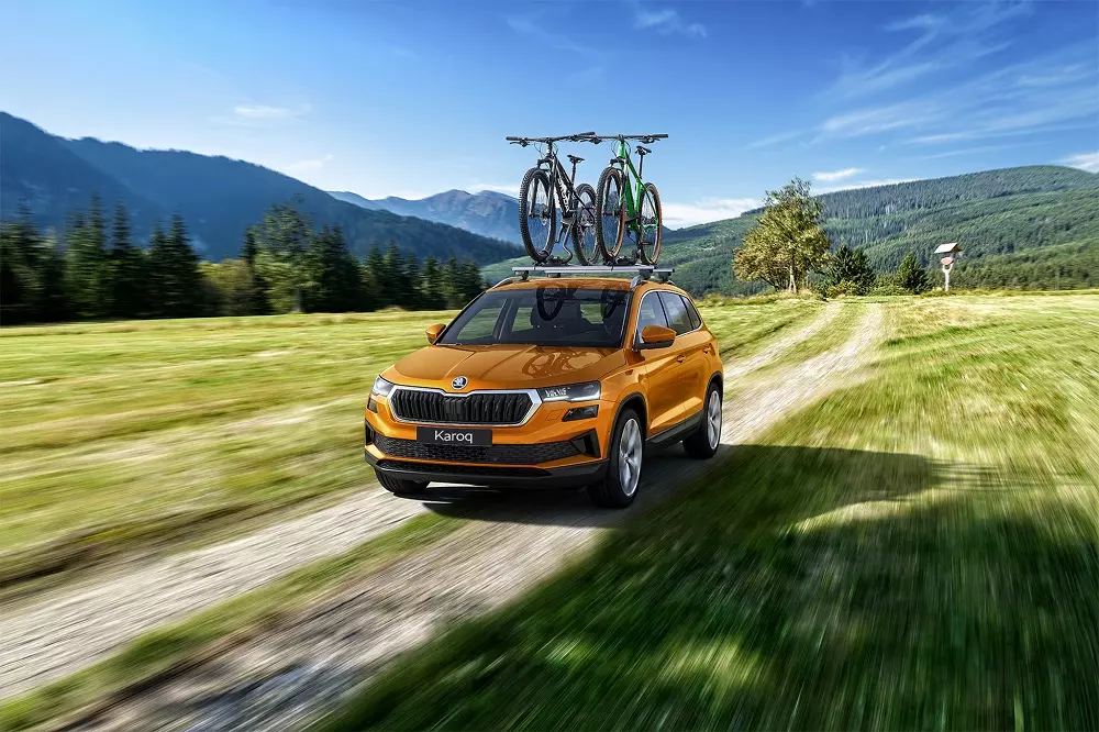 Skoda Karoq 2023 l&agrave; xe nhập khẩu nguy&ecirc;n chiếc từ ch&acirc;u &Acirc;u