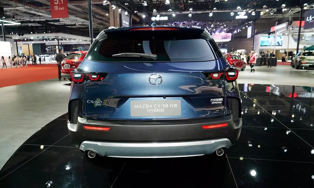 Thiết kế phía sau của Mazda CX-50 Hybrid Thiết kế phía sau của Mazda CX-50 Hybrid
