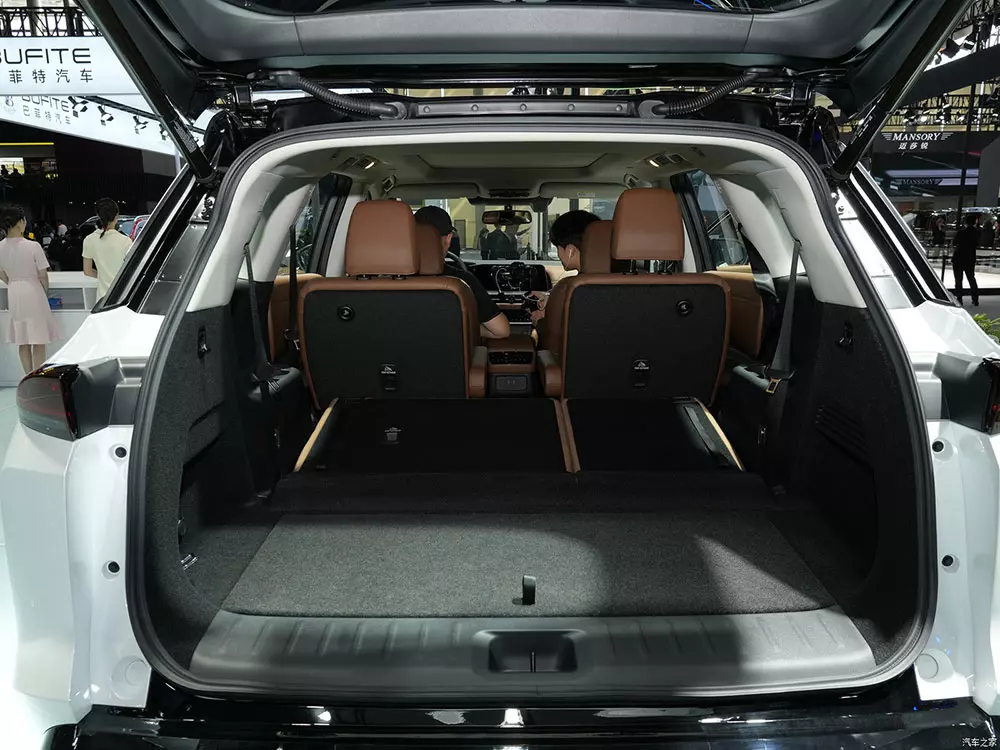 Nissan Pathfinder 2024 bản 6 chỗ Nissan Pathfinder 2024 bản 6 chỗ