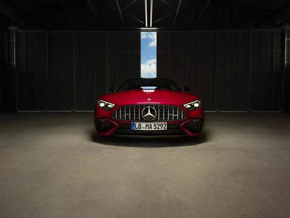 Mercedes-AMG SL 63 S E Performance là bản cao cấp nhất của dòng xe SL Mercedes-AMG SL 63 S E Performance là bản cao cấp nhất của dòng xe SL
