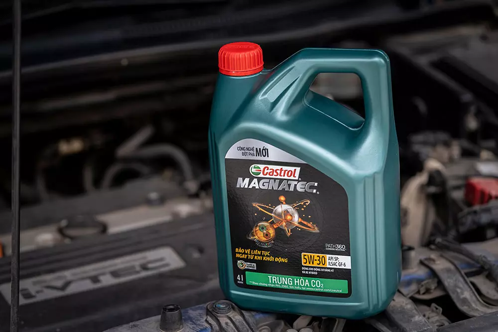 Dầu tổng hợp hoàn toàn Castrol MAGNATEC 5W-30 API SP Dầu tổng hợp hoàn toàn Castrol MAGNATEC 5W-30 API SP
