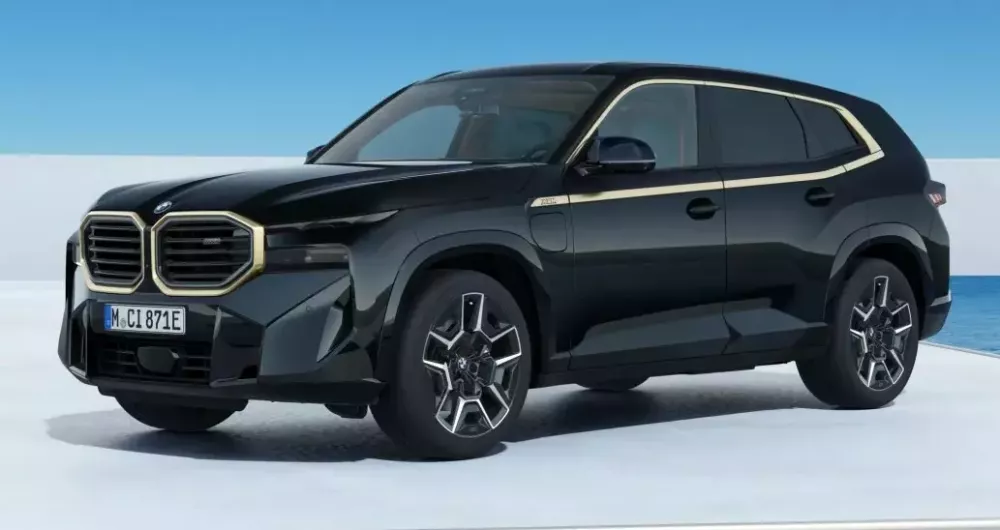 BMW XM màu Đen Black Sapphire BMW XM màu Đen Black Sapphire