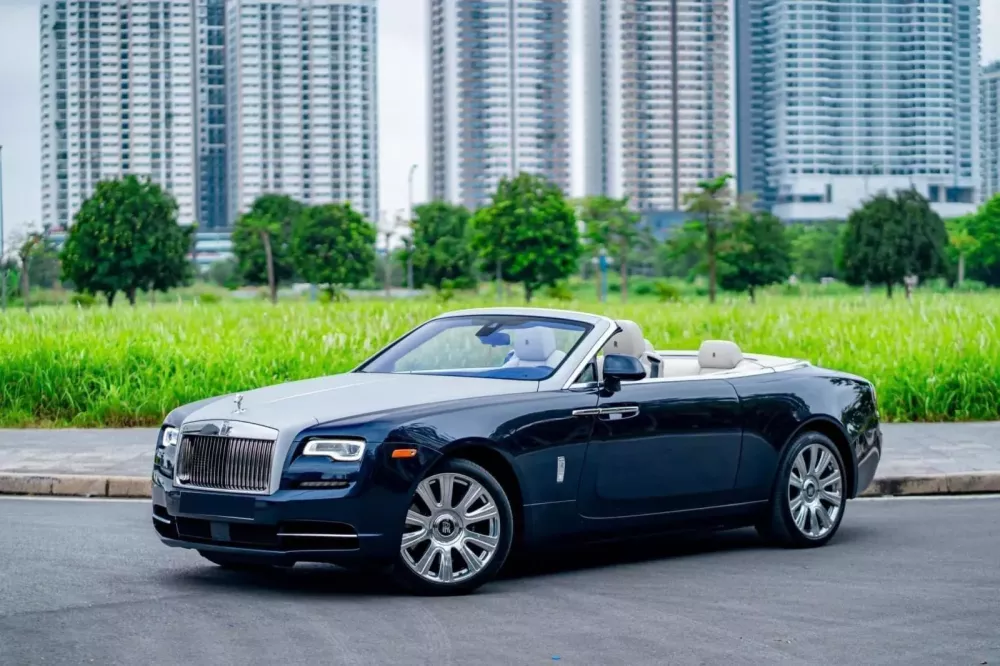 Doanh nh&acirc;n TP.HCM tậu xe si&ecirc;u sang mui trần Rolls-Royce Dawn, gi&aacute; hơn 12 tỷ đồng- Ảnh 3.