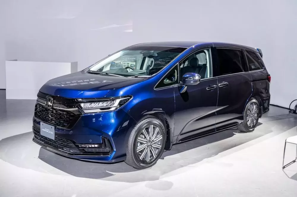 Honda Odyssey e:HEV Absolute 2024 Honda Odyssey e:HEV Absolute 2024