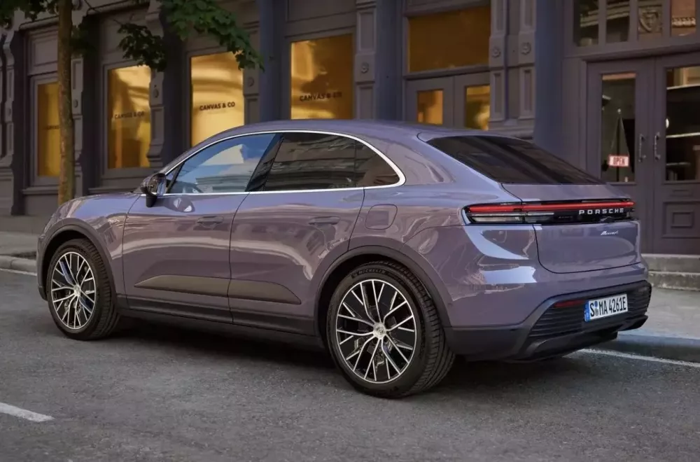 Porsche Macan EV có thiết kế SUV lai Coupe Porsche Macan EV có thiết kế SUV lai Coupe