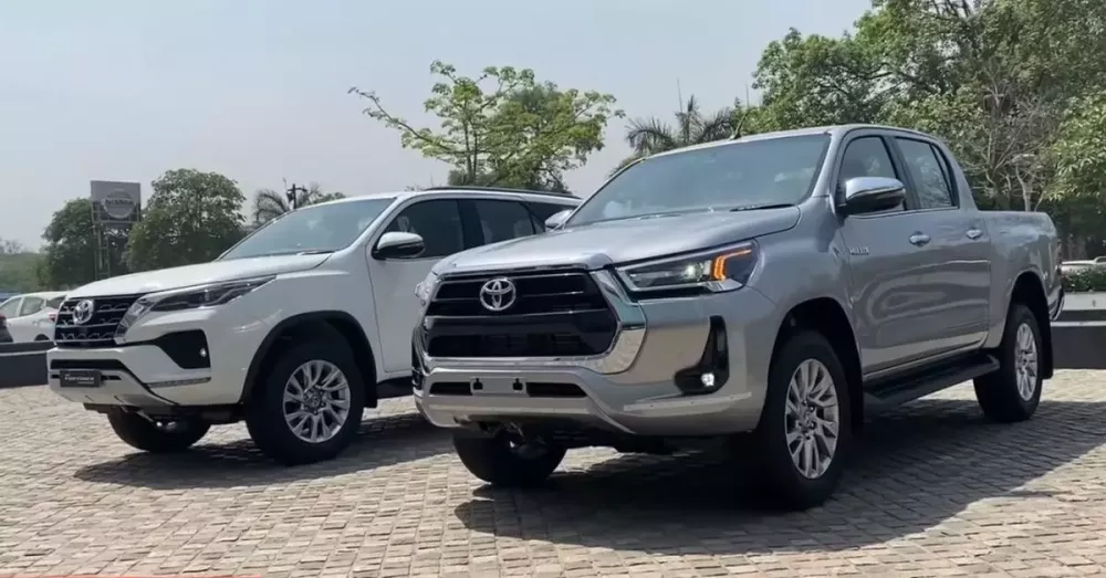 Toyota Fortuner v&agrave; Hilux l&agrave; 2 trong số 10 mẫu xe bị dừng xuất xưởng