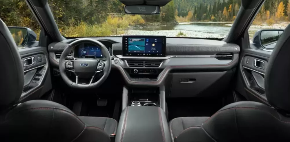Nội thất của Ford Explorer 2024 bản ST