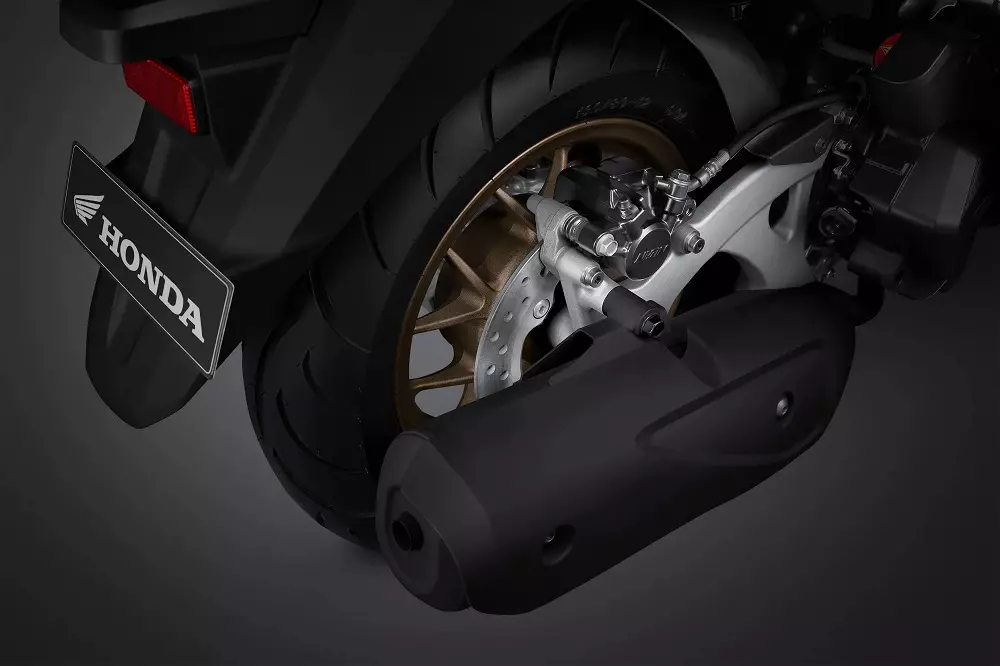 B&aacute;nh sau d&ugrave;ng phanh đĩa của Honda Stylo 160 bản ABS