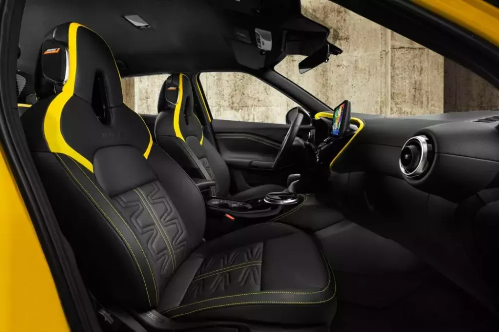 Ghế của Nissan Juke N-Sport 2024 được bọc Alcantara tái chế