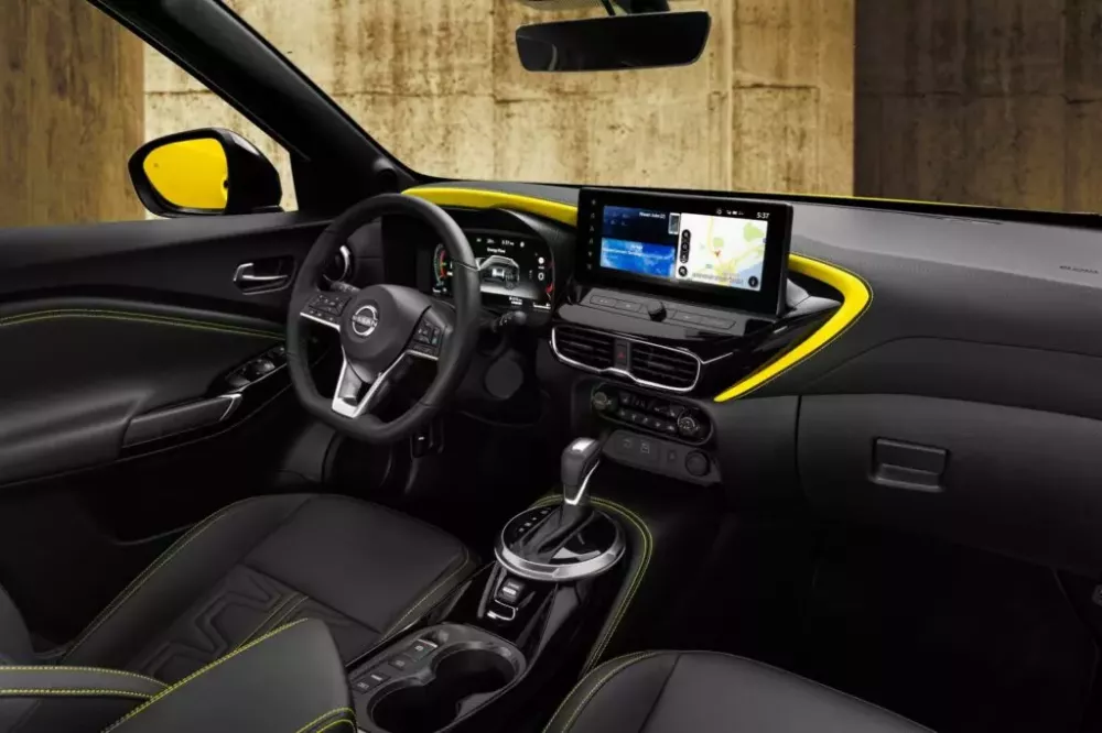 Nissan Juke 2024 có thêm 2 màn hình 12,3 inch mới