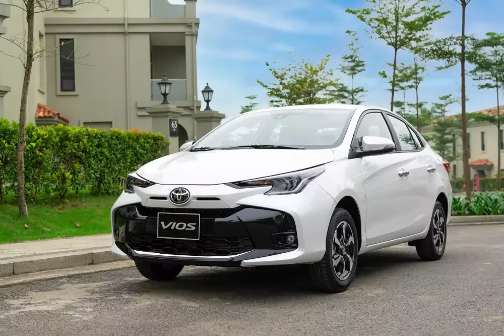 Xe quốc dân Toyota Vios được giảm giá đến 47 triệu đồng, bản tiêu chuẩn chỉ còn 458 triệu