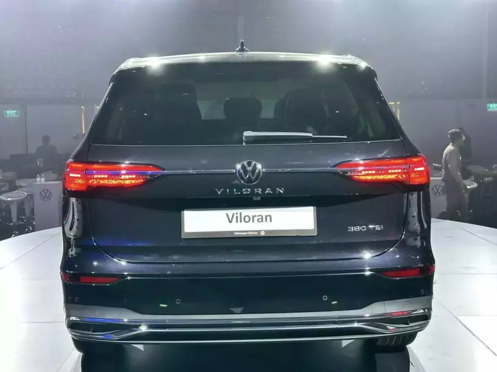 Volkswagen Viloran dùng động cơ xăng 2.0L Volkswagen Viloran dùng động cơ xăng 2.0L