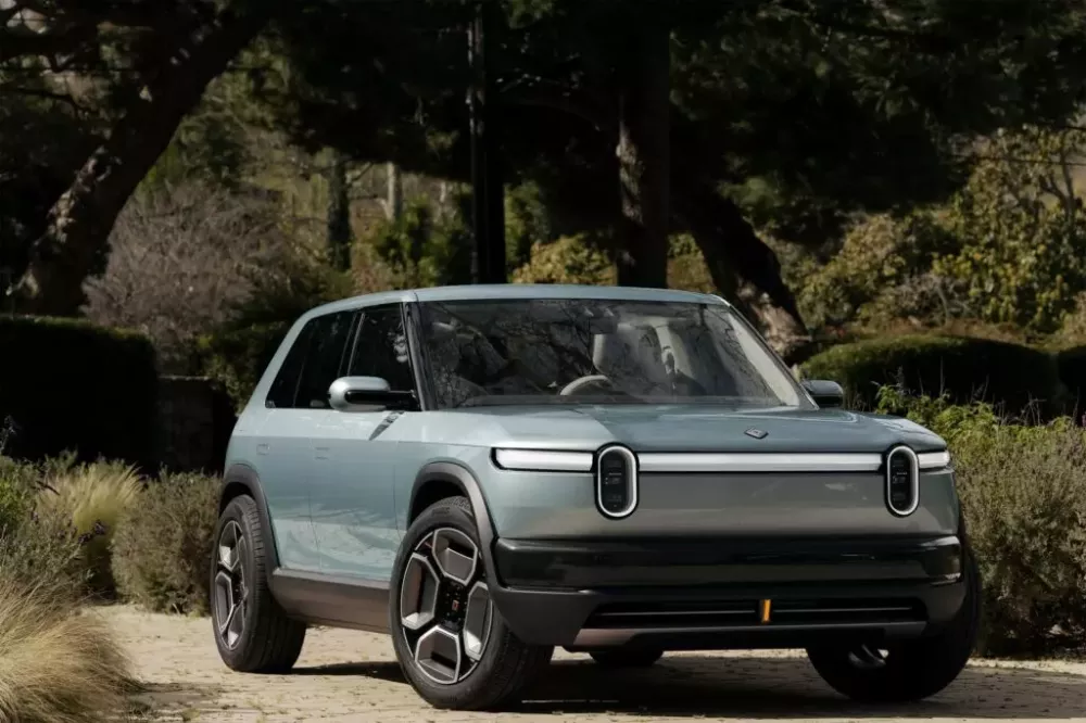 Rivian R3 sẽ trở thành mối đe dọa mới của VinFast VF7 trên đất Mỹ