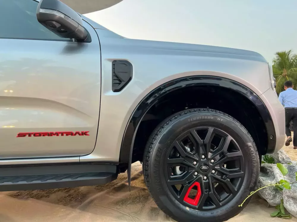 Ford Ranger Stormtrak dùng vành 20 inch