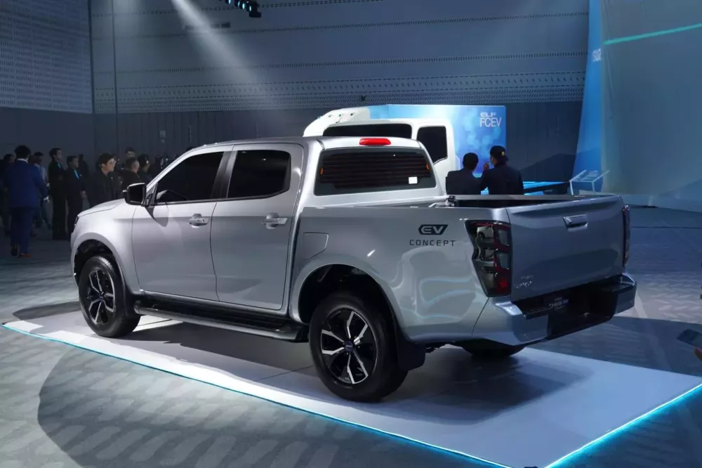 Isuzu D-Max EV mới chỉ dừng ở mức xe concept