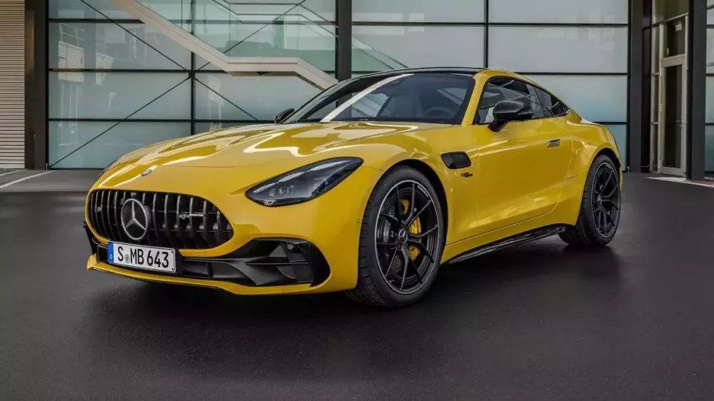 Vén màn xe thể thao Mercedes-AMG GT 43 2024 với động cơ nhỏ mà có võ