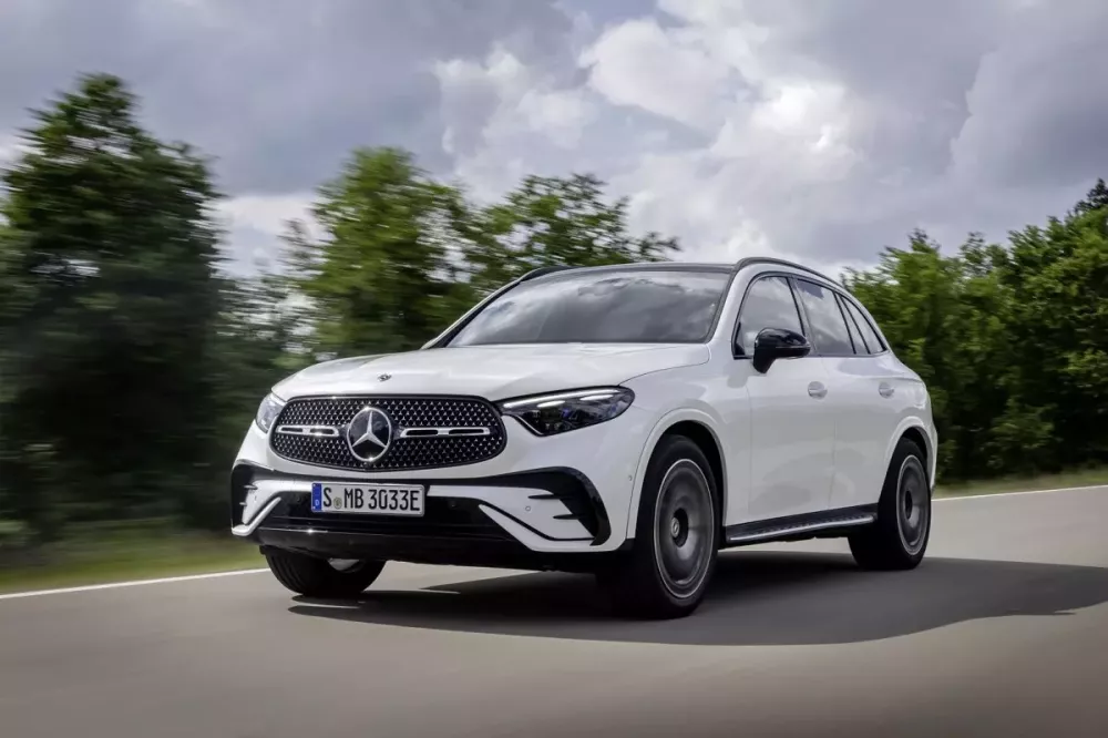 Mercedes-Benz GLC 2024 có thêm phiên bản mới là GLC 350e PHEV