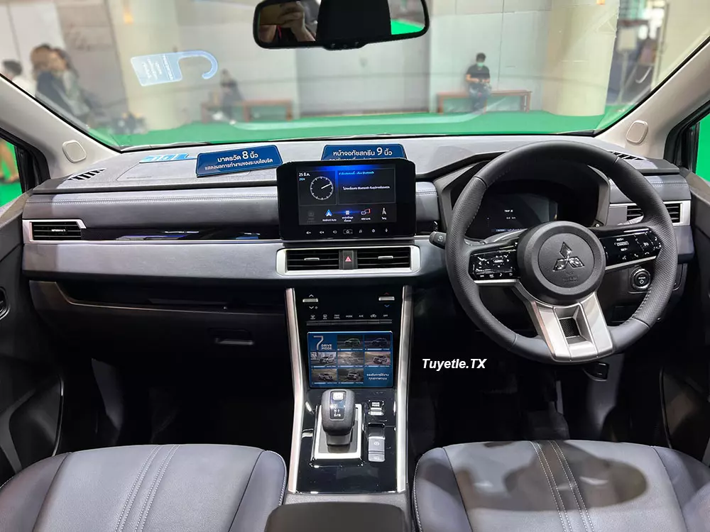 Nội thất của Mitsubishi Xpander Cross HEV 2024 