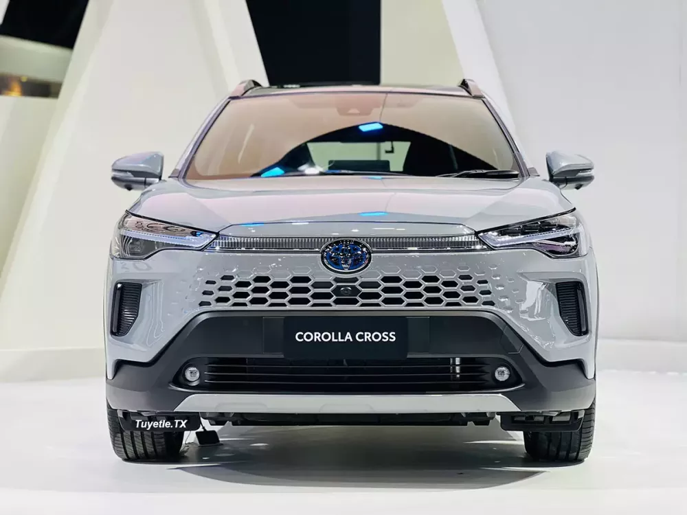 Toyota Corolla Cross 2024 được bổ sung đầu xe mới