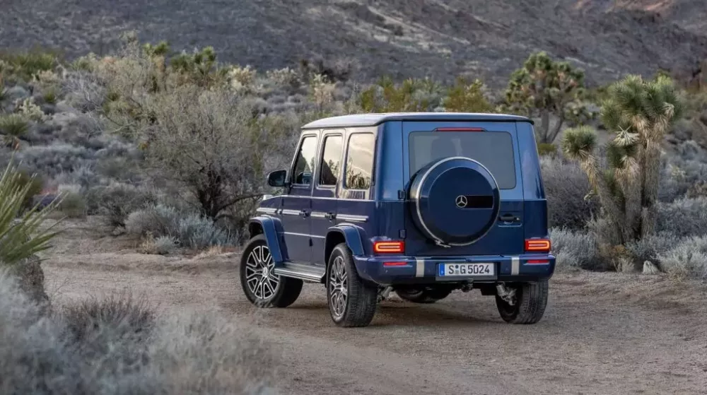 Mercedes-Benz G550 2024 có thêm tính năng nắp ca-pô trong suốt