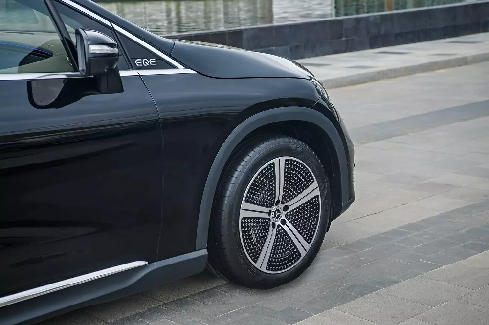 Vành 20 inch của Mercedes-Benz EQE SUV 2024