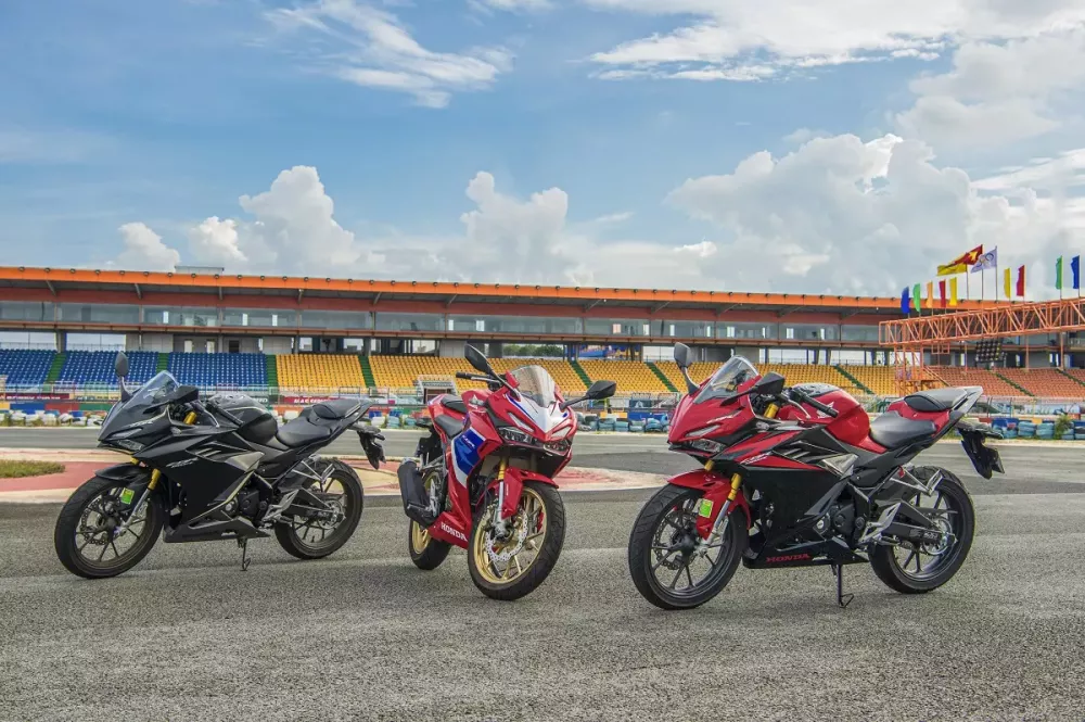 Honda CBR150R sở hữu thiết kế như mô tô phân khối lớn