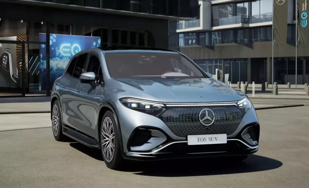 Mercedes-Benz EQS SUV 2024 màu bạc High-tech