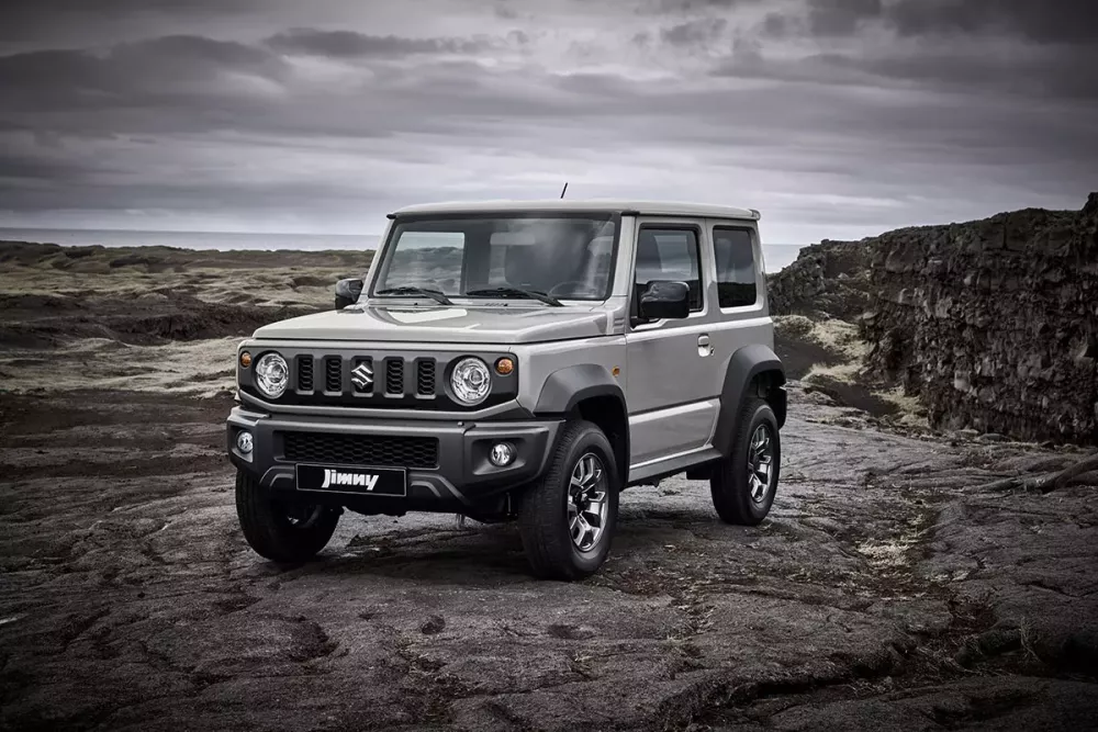 Tiểu Mercedes-Benz G-Class Suzuki Jimny 2024 chính thức ra mắt Việt Nam, giá từ 789 triệu đồng