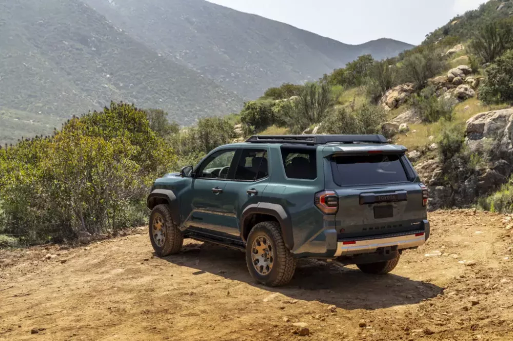 Toyota 4Runner 2025 bản Trailhunter được thiết kế theo phong cách off-road