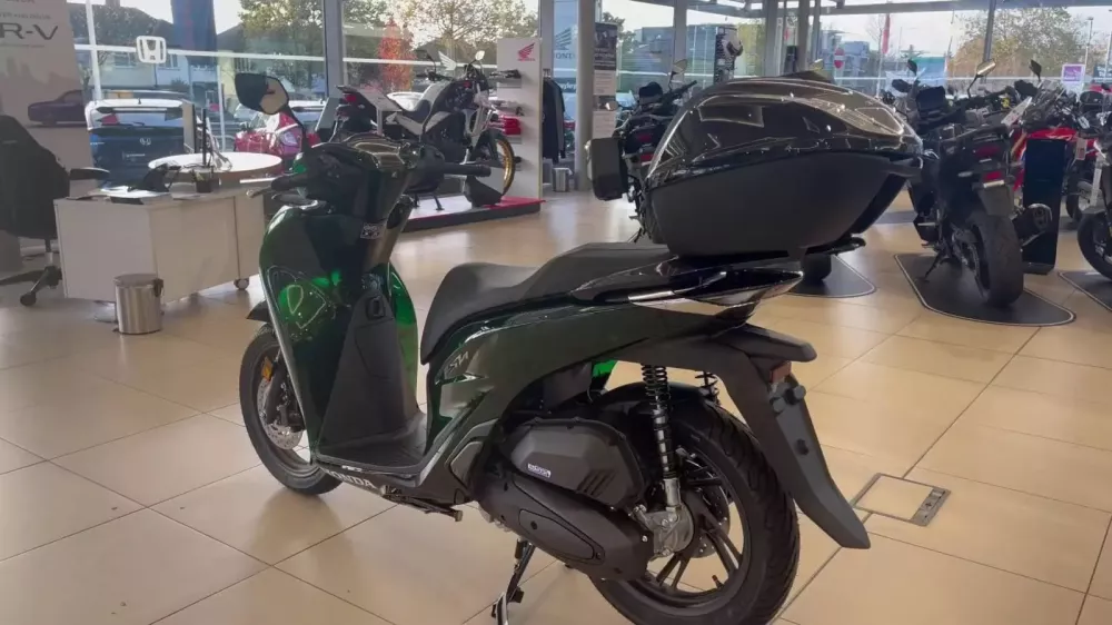 Honda SH Vetro tại Việt Nam có 2 phiên bản 125i và 150i