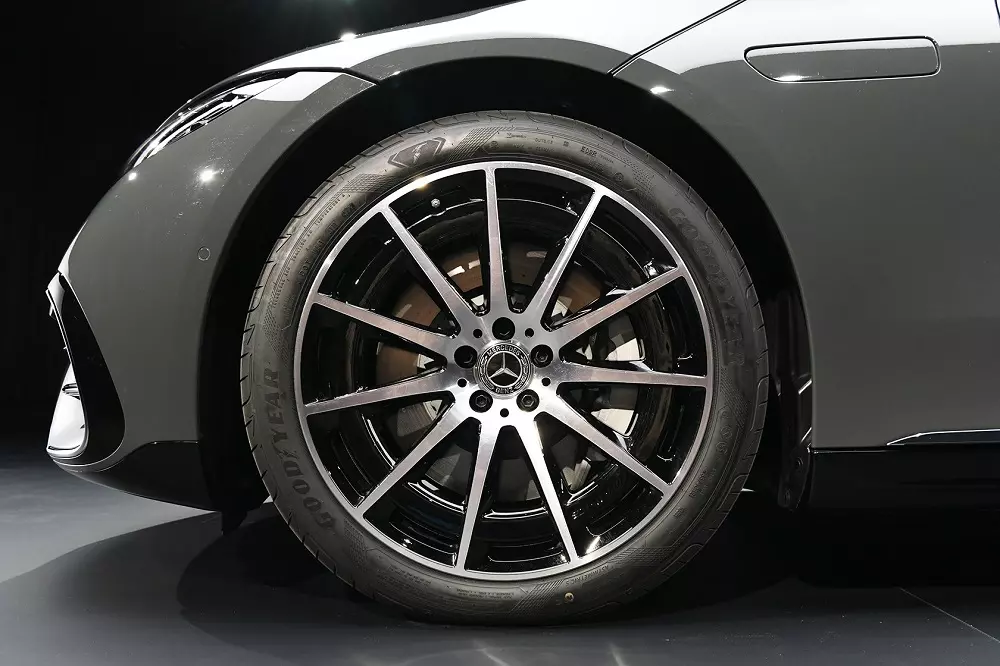 Vành 21 inch mới của Mercedes-Benz EQS 2025