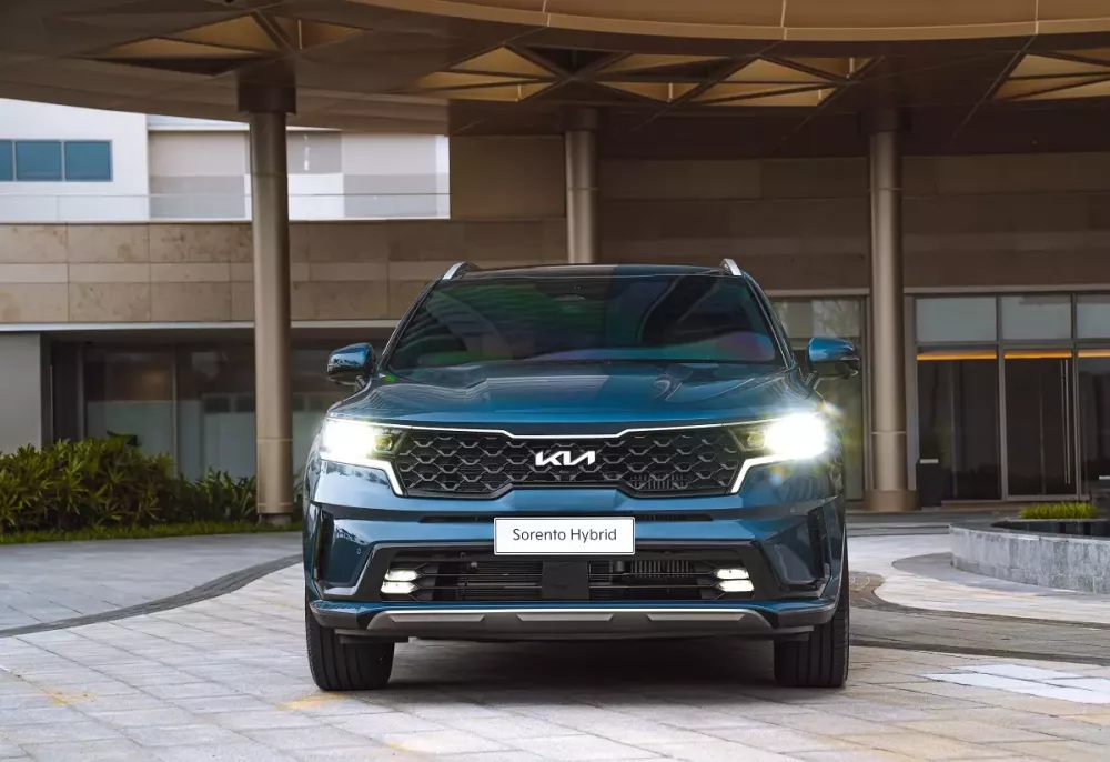 Kia Sorento Hybrid được ưu đãi đến 120 triệu đồng, giá khởi điểm giảm xuống còn 1,029 tỷ