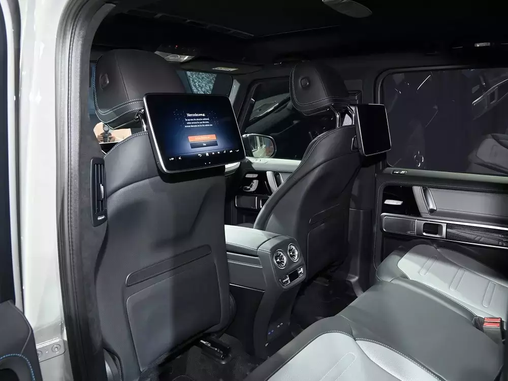 Hàng ghế sau của Mercedes-Benz G 580 EQ Technology