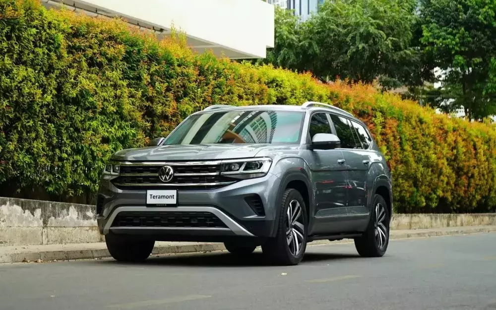 SUV tiệm cận xe sang Volkswagen Touareg được ưu đãi đến 400 triệu đồng, giá khởi điểm còn 2,7 tỷ đồng