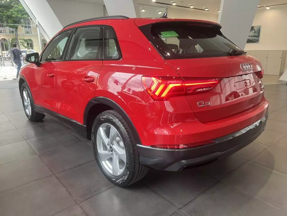 Audi Q3 Black Edition 2024 có cửa cốp chỉnh điện