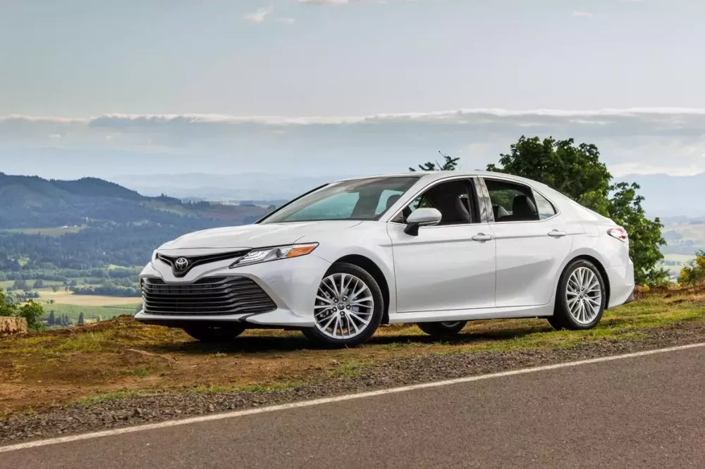 Toyota Camry thế hệ cũ