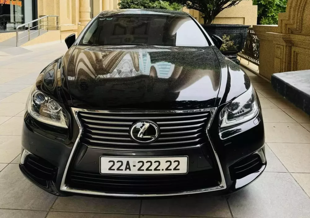 Cặp Lexus thú vị của 1 đại gia bí ẩn, riêng 2 biển số ngũ quý đã gần 11 tỷ đồng- Ảnh 2.