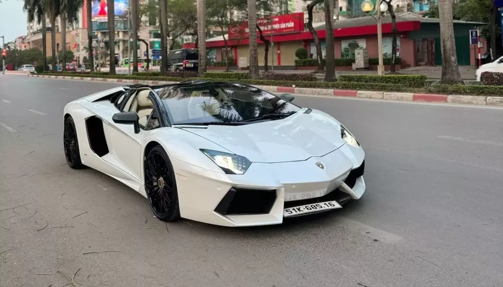 Đã hiếm chiếc siêu xe mui trần Lamborghini này còn được ướm thử siêu biển sảnh rồng, quá chất- Ảnh 1.