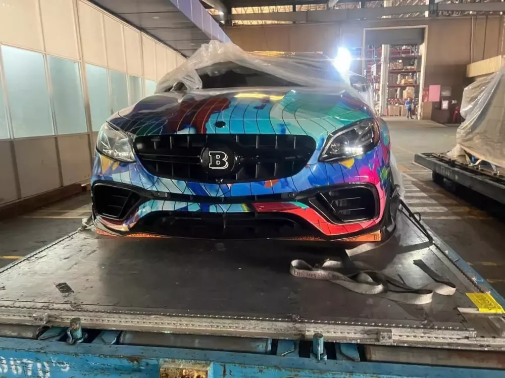 Ấn tượng với đội xe hiệu năng cao Mercedes-AMG tham dự Gumball 3000: GT Black Series nổi bật bên cạnh GT63 SE Performance- Ảnh 1.