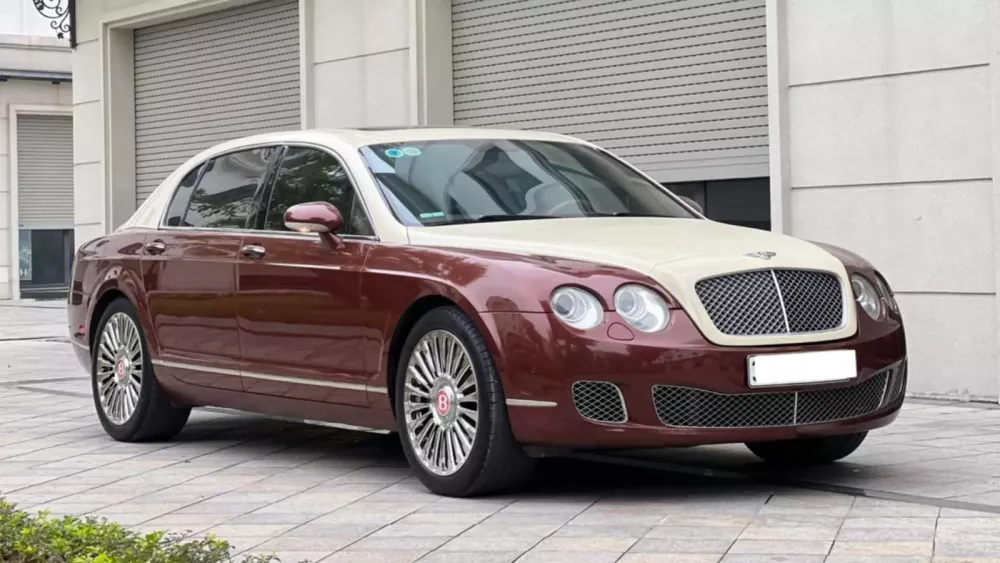 Xe siêu sang đình đám một thời Bentley Continental Flying Spur được chào bán ngang Toyota Camry- Ảnh 1.