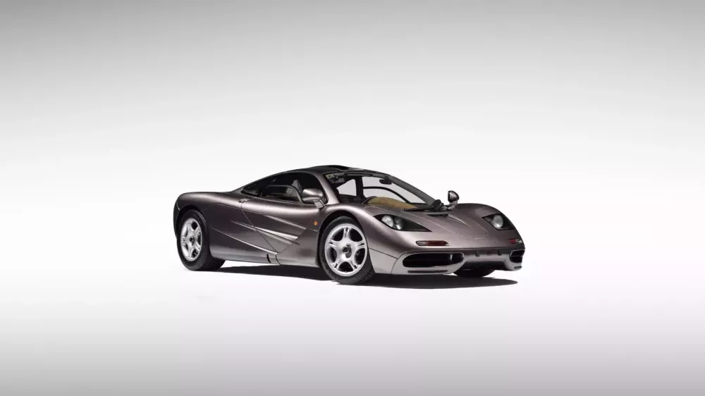 Câu chuyện buồn của chiếc xe McLaren F1 này nhưng lại là niềm vui của người sở hữu: Gần 30 năm chạy mới 410 km- Ảnh 2.