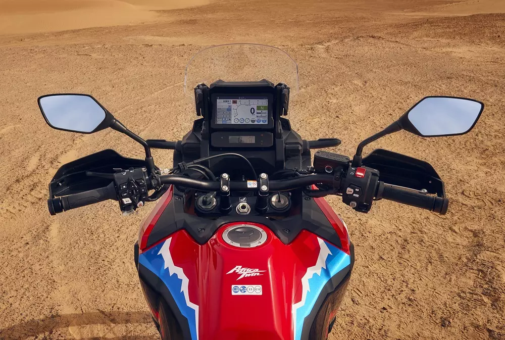 Màn hình 6,5 inch của Honda CRF1100L Africa Twin 2024