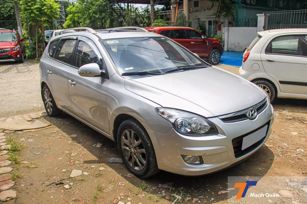 Hyundai i30 CW 2010: Giá rẻ giật mình, rộng rãi và tiện dụng- Ảnh 2.